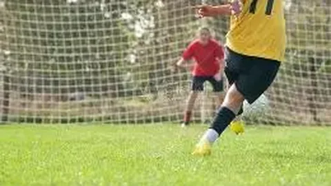 登贝莱24／25赛季荣耀四冠，独揽金球与足球先生大奖