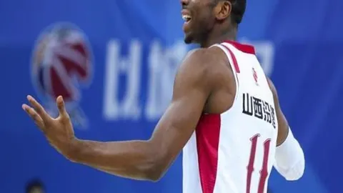 《鲁尼回忆录：幼年心系埃弗顿，笔寄邓肯-弗格森的足球情缘》